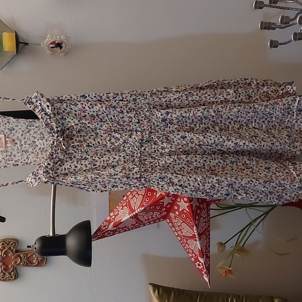 Super cute summer floral dress